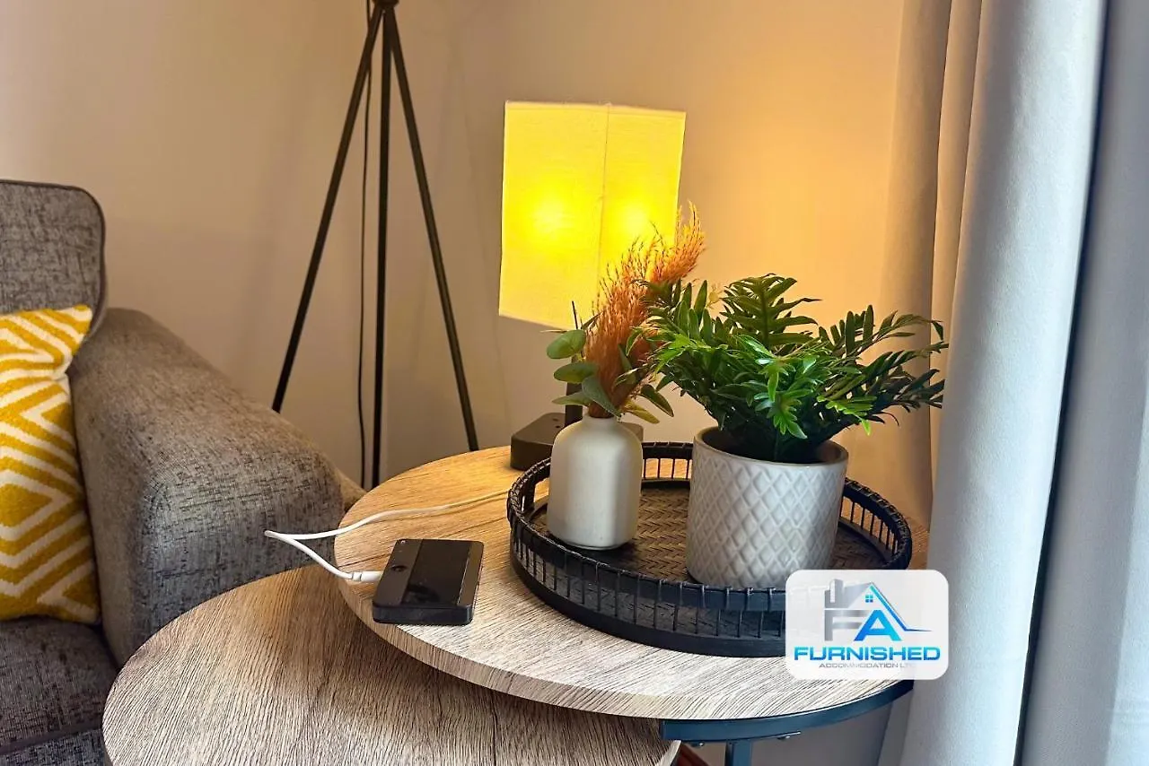Contractor Stays By Furnished Accommodation Leeds - Free Van Parking On Driveway 布拉姆霍普 度假居